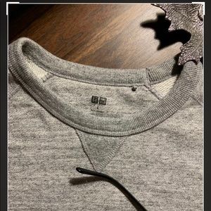UNIQLO Marled Grey Sweatshirt